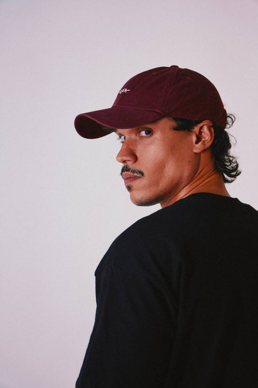 Boné Signature Vinho