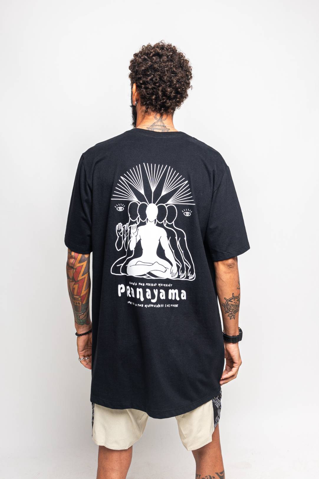 Camiseta Pranayama Preta