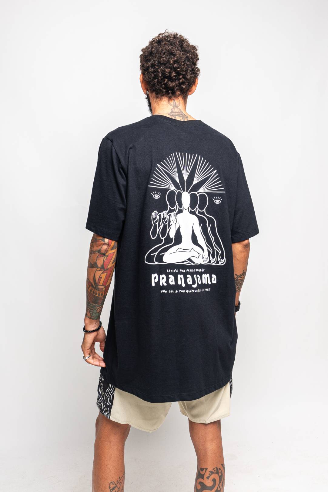 Camiseta Pranayama Preta