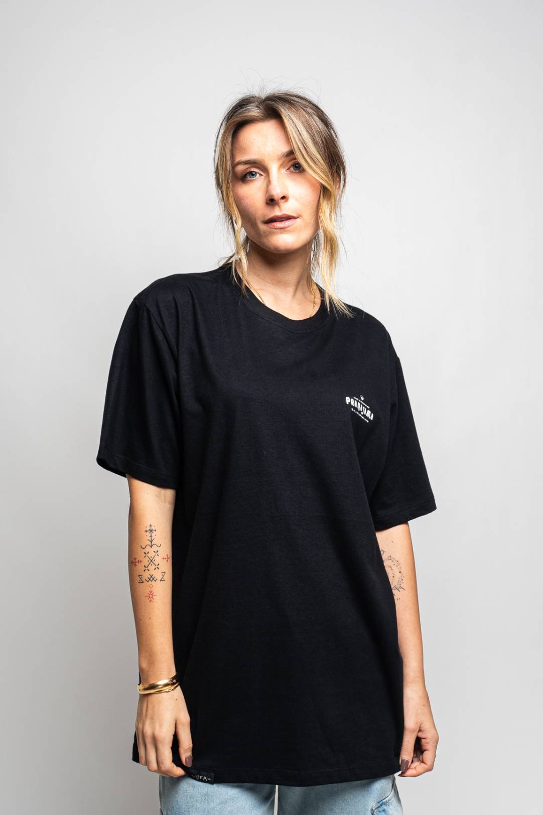 Camiseta Pranayama Preta