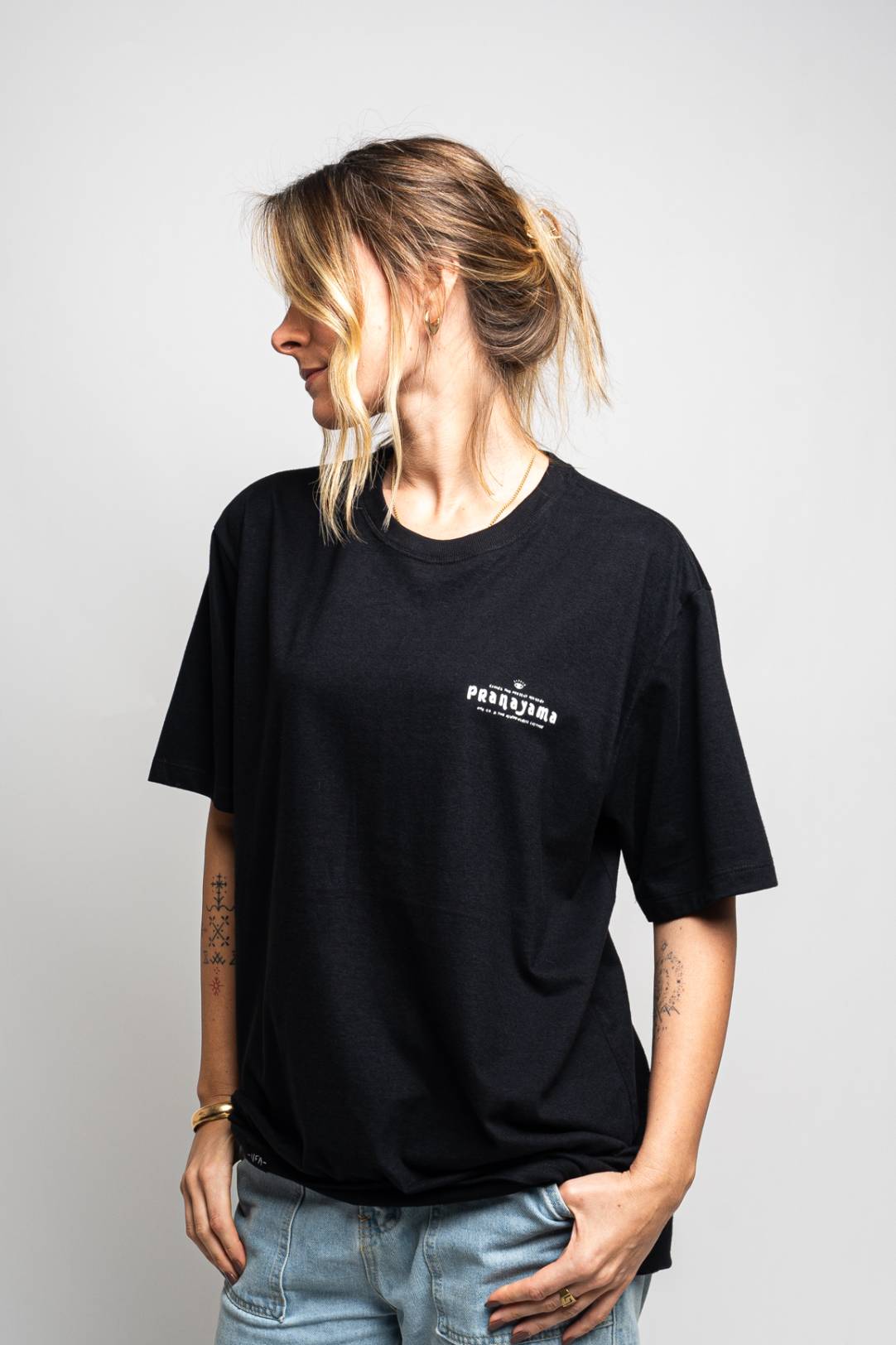 Camiseta Pranayama Preta