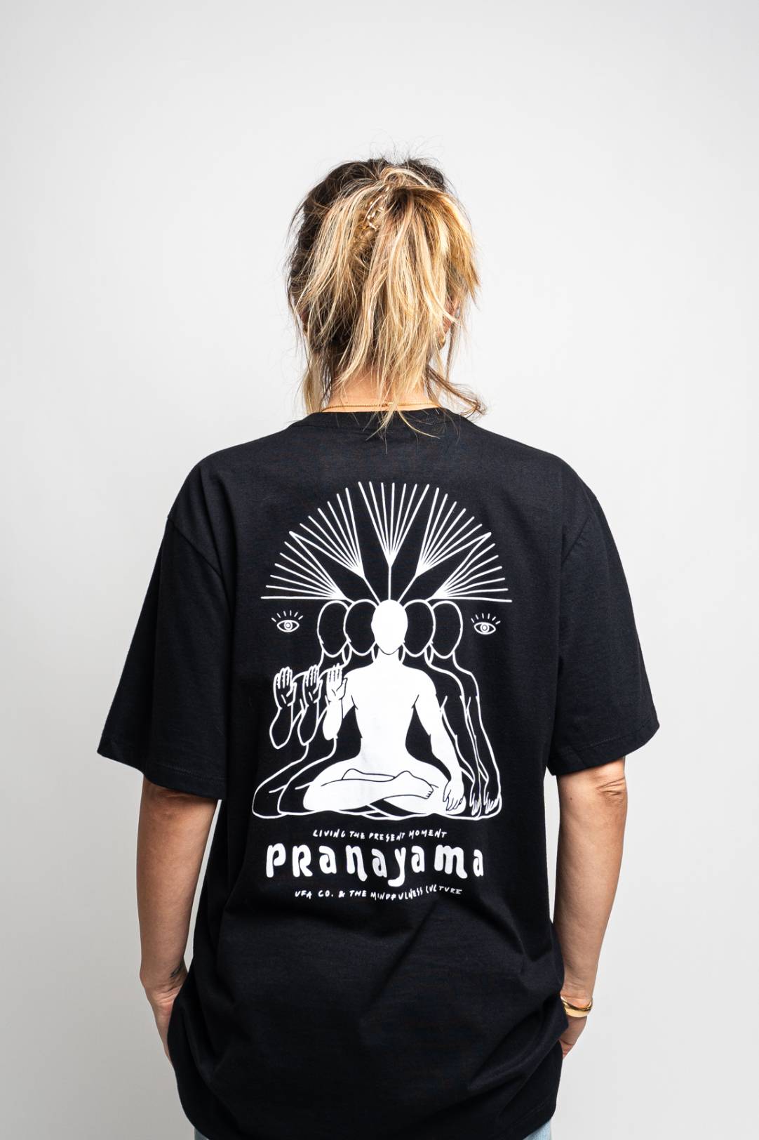 Camiseta Pranayama Preta