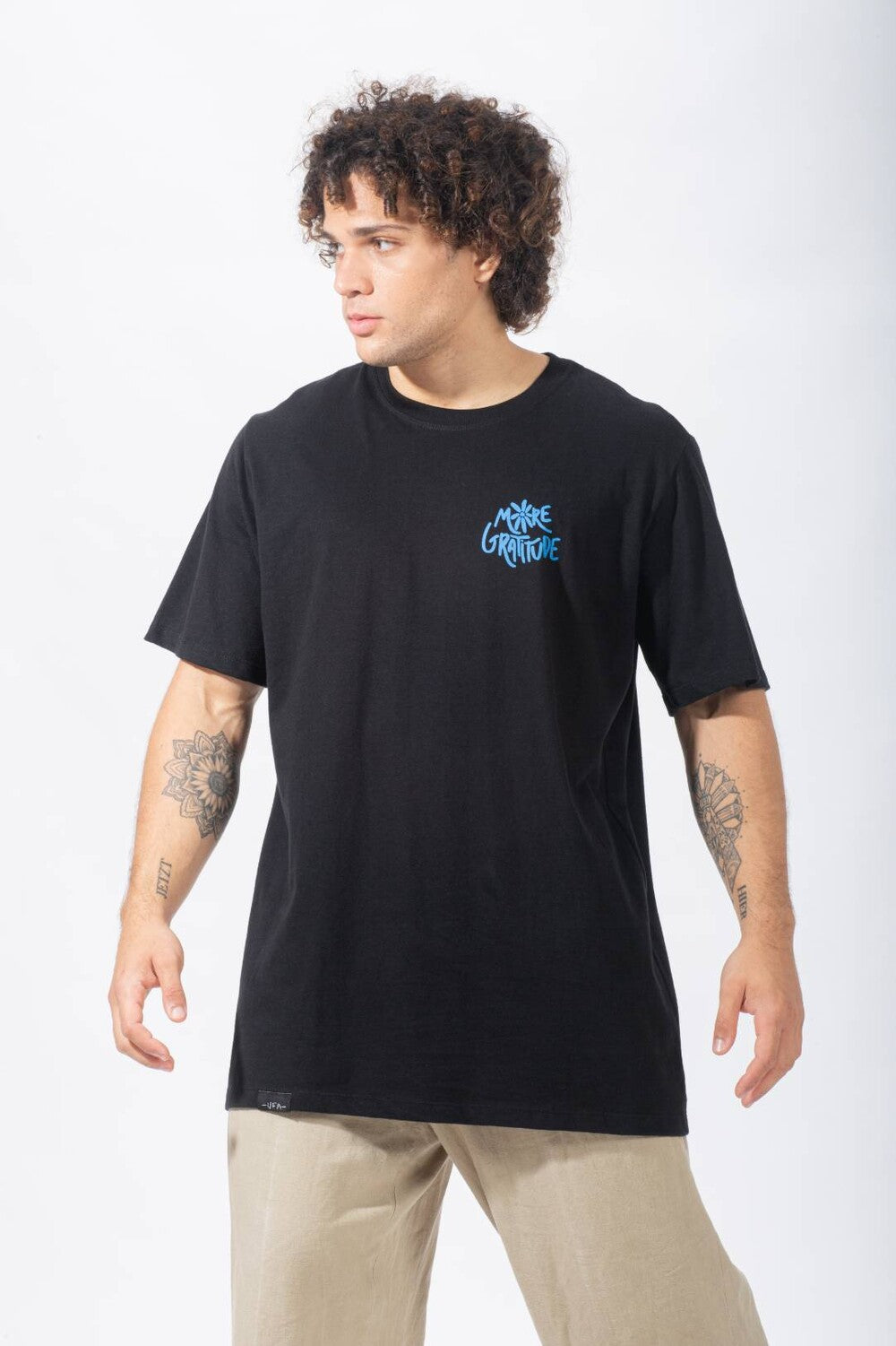 Camiseta More Gratitude Preta
